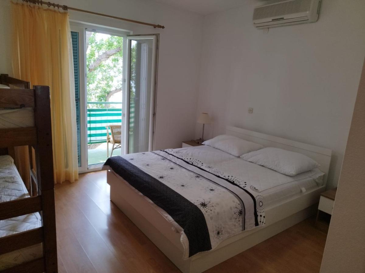 Apartments Mare - 150 M From Beach เบรลา ภายนอก รูปภาพ
