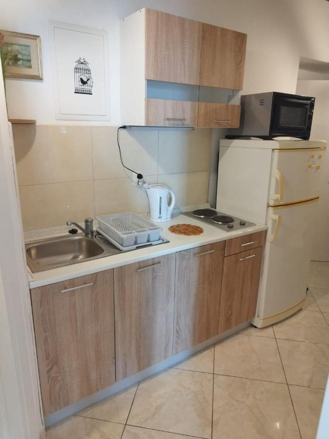 Apartments Mare - 150 M From Beach เบรลา ภายนอก รูปภาพ