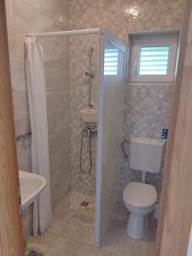 Apartments Mare - 150 M From Beach เบรลา ภายนอก รูปภาพ